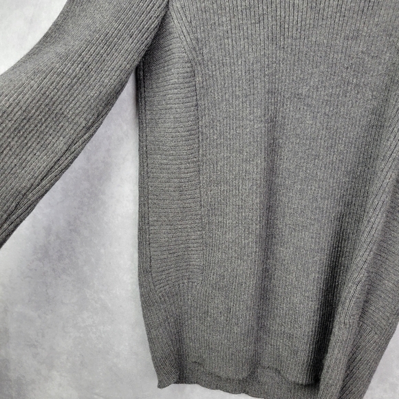 HUGO Hugo Boss Gray Extra Fine Merino Crewneck Sweater Size L - Picture 6 of 11